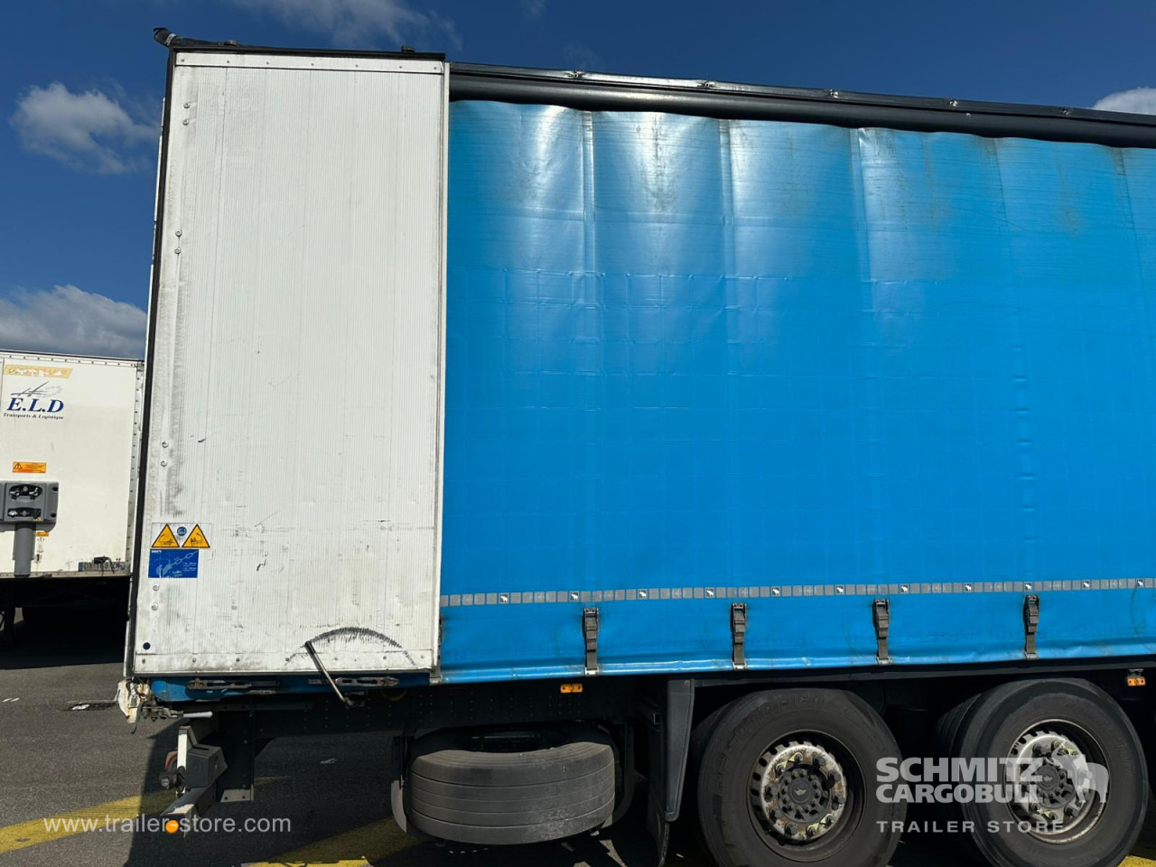 SCHMITZ Curtainsider Standard - Semi-reboque de lona: foto 5 SCHMITZ Curtainsider Standard - Semi-reboque de lona: foto 5