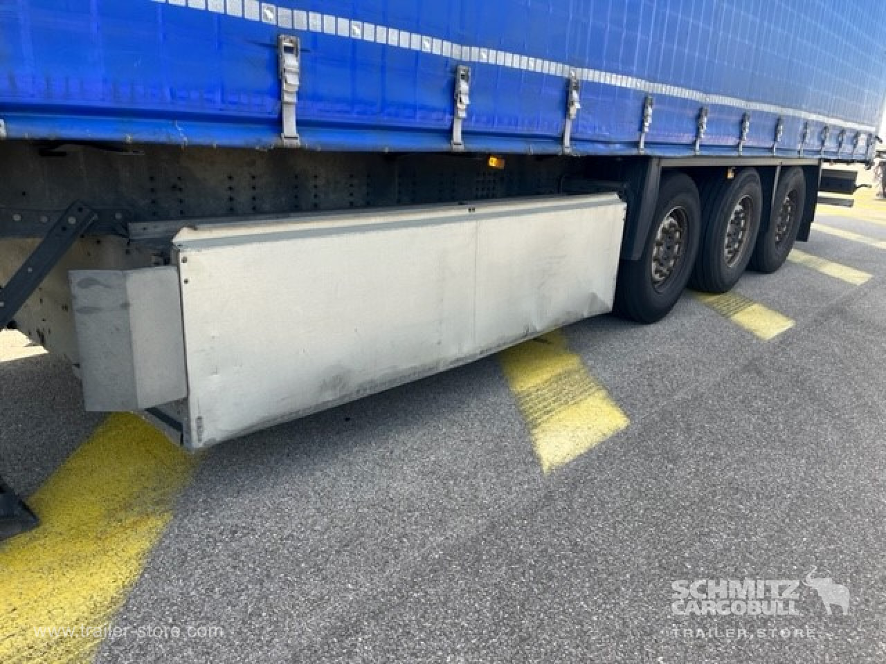 SCHMITZ Curtainsider Standard - Semi-reboque de lona: foto 5 SCHMITZ Curtainsider Standard - Semi-reboque de lona: foto 5