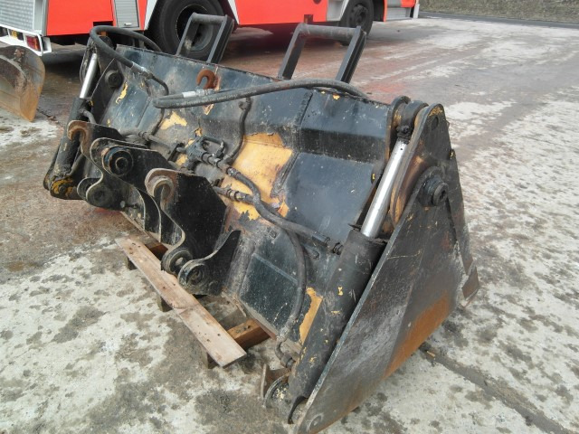 4 in 1 Schaufel (Klappschaufel) - Balde para carregadeiras: foto 3 4 in 1 Schaufel (Klappschaufel) - Balde para carregadeiras: foto 3