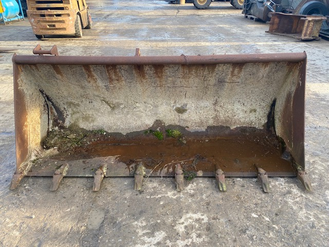 Case 580 - Balde para carregadeiras: foto 5 Case 580 - Balde para carregadeiras: foto 5