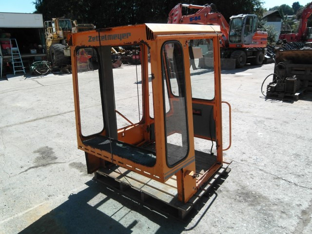 Kabine Zettelmeyer ZL 602 - Cabine e interior de Máquina de construção: foto 4 Kabine Zettelmeyer ZL 602 - Cabine e interior de Máquina de construção: foto 4
