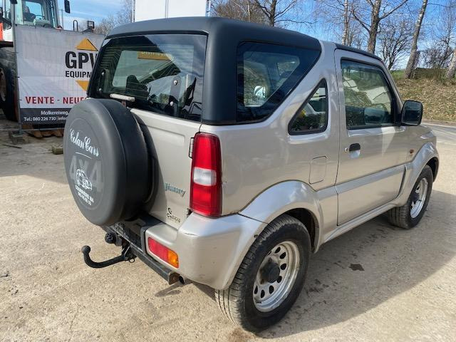 Suzuki Jimny - Automóvel: foto 3 Suzuki Jimny - Automóvel: foto 3