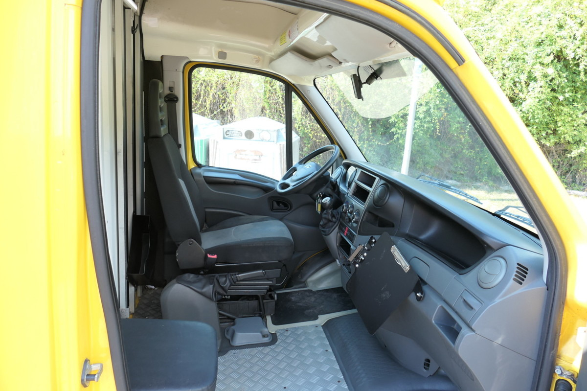 IVECO Daily 35 S11 C30C AUTOMATIK KAMERA Regale LUFT D - Carrinha de contentor: foto 5 IVECO Daily 35 S11 C30C AUTOMATIK KAMERA Regale LUFT D - Carrinha de contentor: foto 5