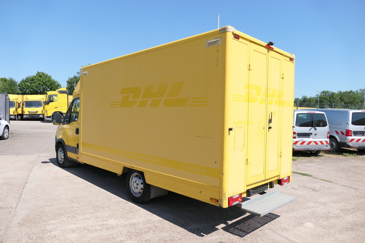 IVECO Daily 35 S11 C30C AUTOMATIK KAMERA Regale LUFT D - Carrinha de contentor: foto 4 IVECO Daily 35 S11 C30C AUTOMATIK KAMERA Regale LUFT D - Carrinha de contentor: foto 4