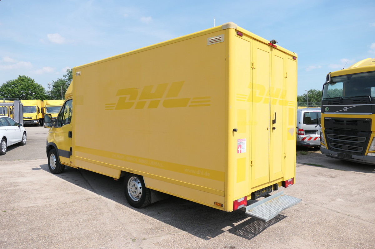 IVECO Daily 35 S11 C30C AUTOMATIK KAMERA Regale LUFT D - Carrinha de contentor: foto 4 IVECO Daily 35 S11 C30C AUTOMATIK KAMERA Regale LUFT D - Carrinha de contentor: foto 4