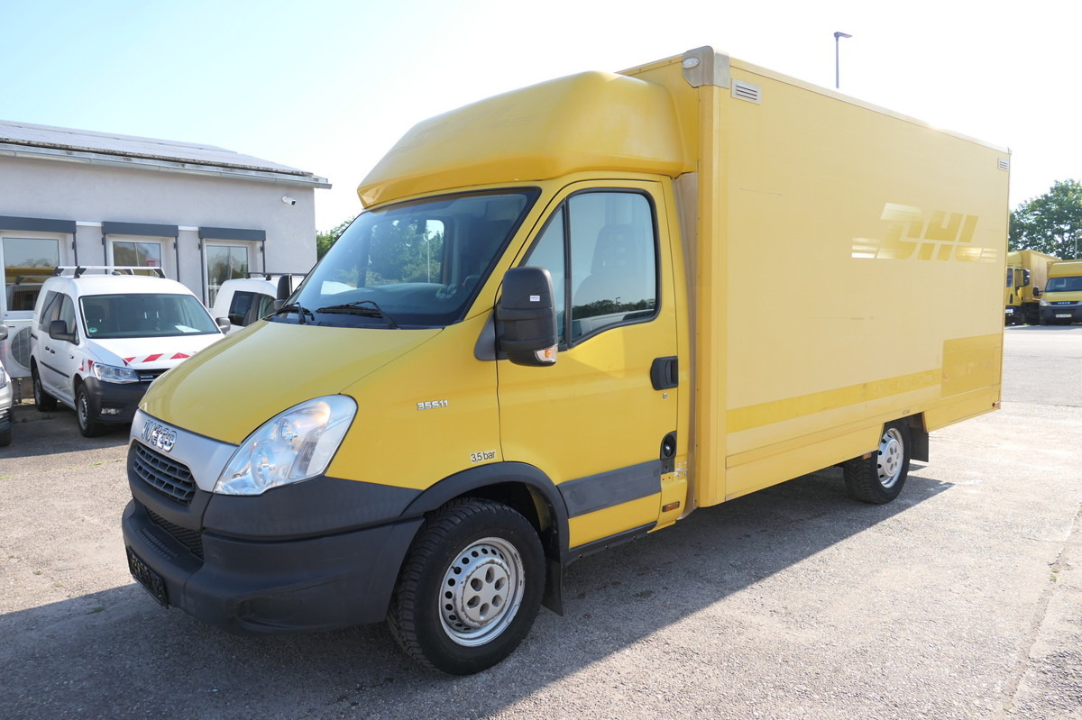 IVECO Daily 35 S11 C30C AUTOMATIK KAMERA Regale LUFT D - Carrinha de contentor: foto 2 IVECO Daily 35 S11 C30C AUTOMATIK KAMERA Regale LUFT D - Carrinha de contentor: foto 2