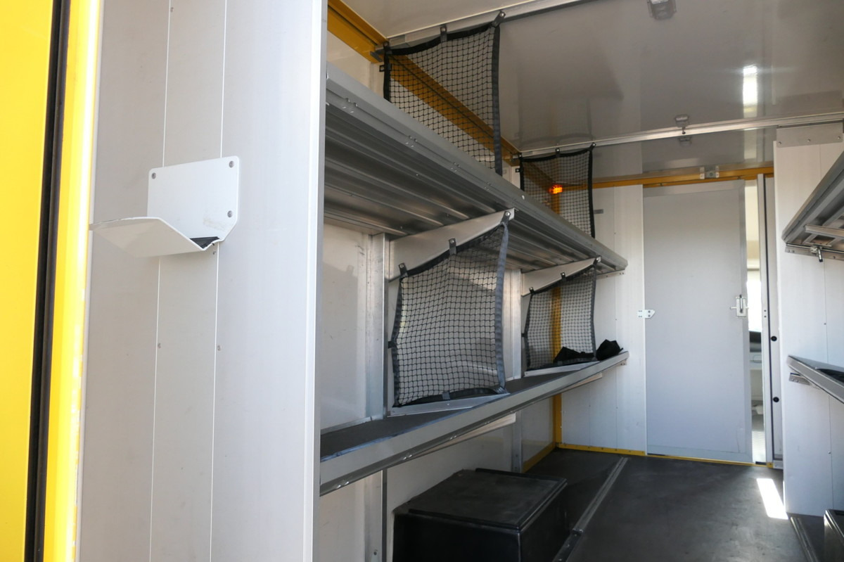 Fotografia de interior 1: Carrinha de contentor IVECO Daily 50C14 CNG COC