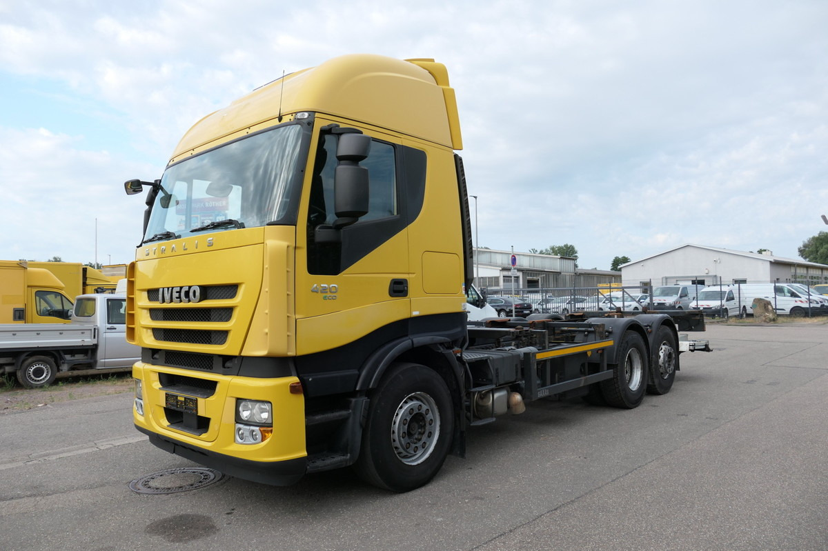IVECO STRALIS AS 260 S42 Y/FS-CM ECO LBW AHK KLIMA INT - Caminhão transportador de contêineres/ Caixa móvel: foto 1 IVECO STRALIS AS 260 S42 Y/FS-CM ECO LBW AHK KLIMA INT - Caminhão transportador de contêineres/ Caixa móvel: foto 1