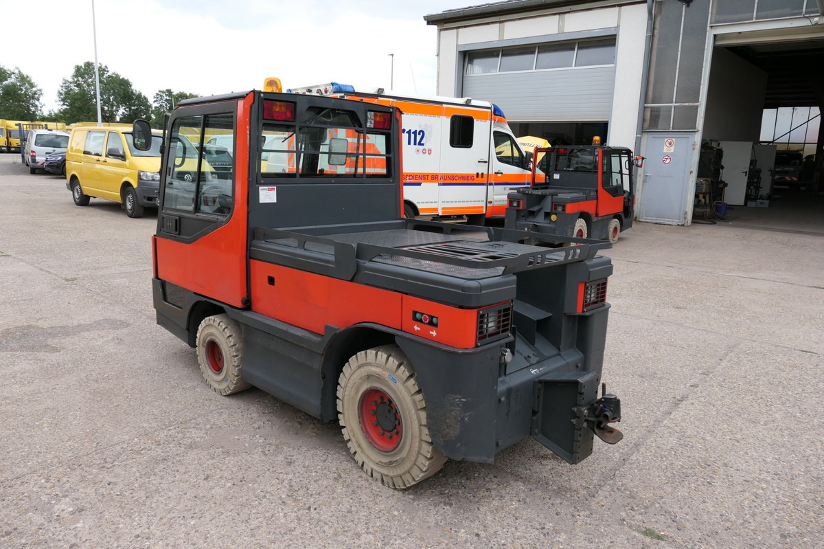 LINDE P250 Schlepper AHK Batterie 24/2021 Schiebetüren - Trator elétrics: foto 4 LINDE P250 Schlepper AHK Batterie 24/2021 Schiebetüren - Trator elétrics: foto 4