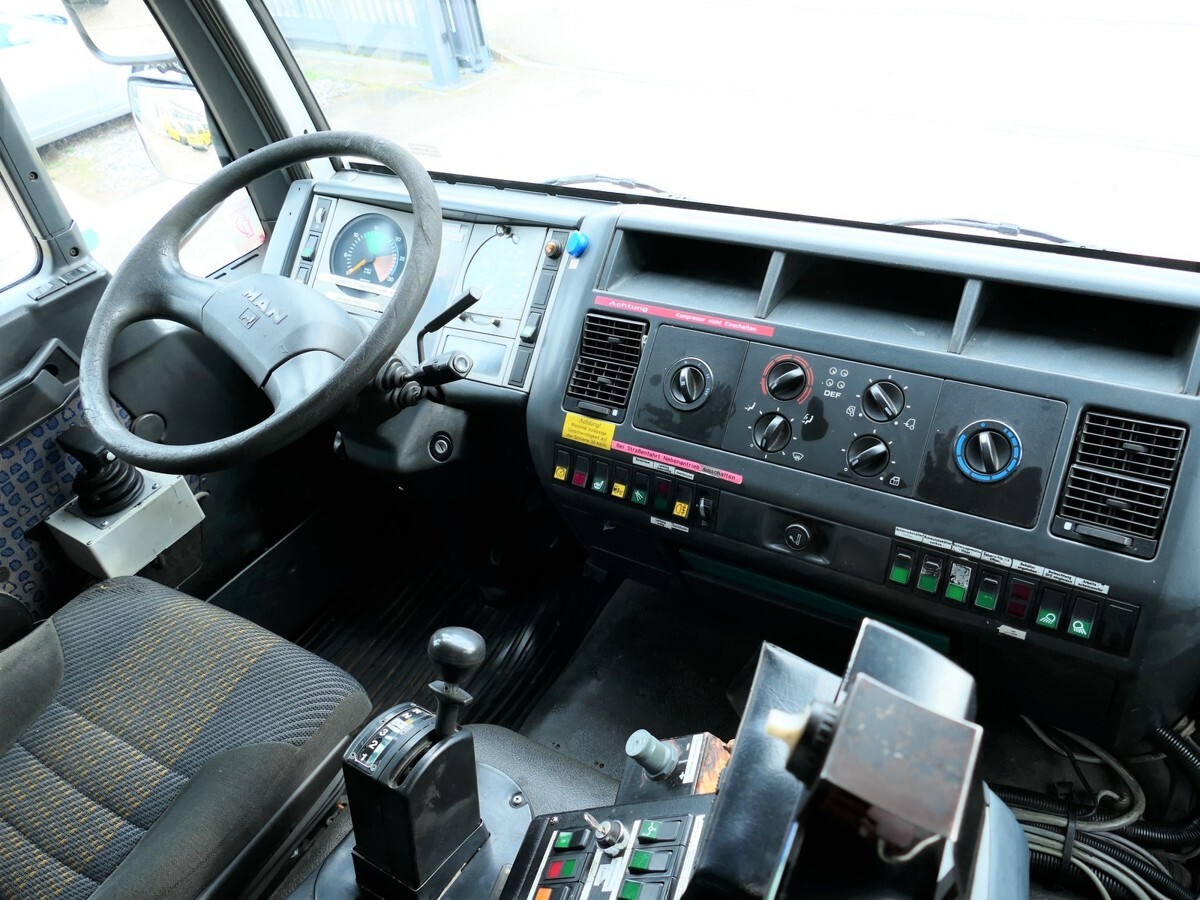 Caminhão limpa fossa MAN 18.285 LLC LE280B ZW SCHIENENREINIGER SCHÖRLING: foto 11