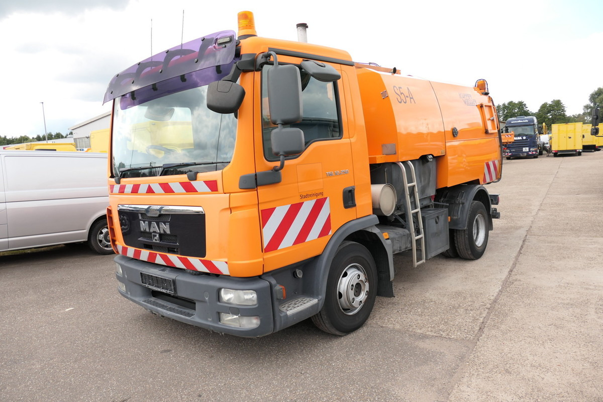 MAN TGL 12.250 Küpper Weisser Kehrmaschine - Varredora urbana: foto 2 MAN TGL 12.250 Küpper Weisser Kehrmaschine - Varredora urbana: foto 2