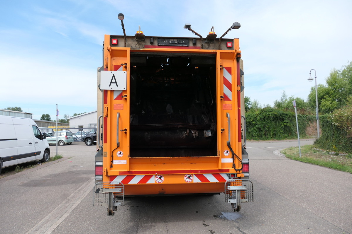 MERCEDES-BENZ 2635 NGE-L62N Econic Aufbau Zöller Medium - Caminhão de lixo: foto 5 MERCEDES-BENZ 2635 NGE-L62N Econic Aufbau Zöller Medium - Caminhão de lixo: foto 5