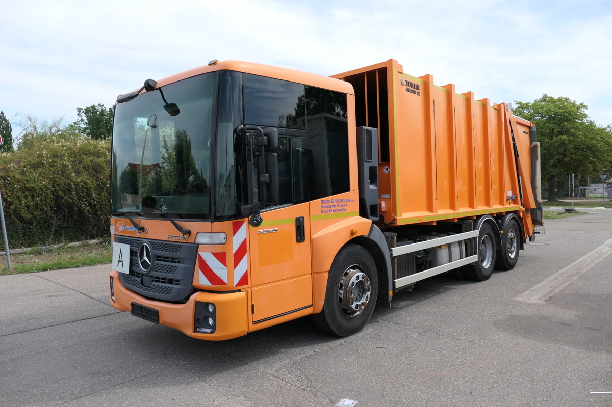 MERCEDES-BENZ 2635 NGE-L62N Econic Aufbau Zöller Medium - Caminhão de lixo: foto 1 MERCEDES-BENZ 2635 NGE-L62N Econic Aufbau Zöller Medium - Caminhão de lixo: foto 1