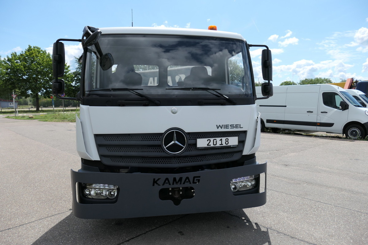 MERCEDES-BENZ Kamag Wiesel WBH 25 Wiesel Umsetzfahrzeug - Caminhão transportador de contêineres/ Caixa móvel: foto 2 MERCEDES-BENZ Kamag Wiesel WBH 25 Wiesel Umsetzfahrzeug - Caminhão transportador de contêineres/ Caixa móvel: foto 2