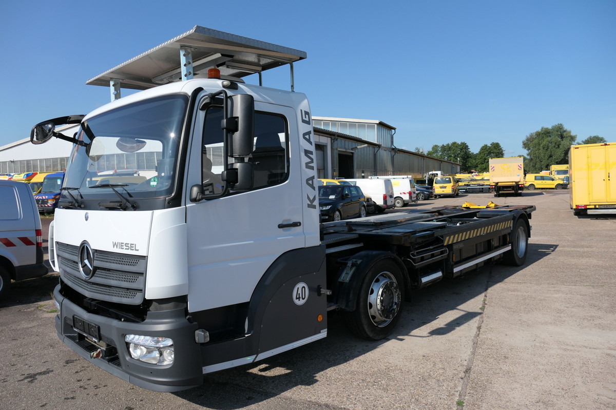 MERCEDES-BENZ Kamag Wiesel WBH 25 Wiesel Umsetzfahrzeug - Caminhão transportador de contêineres/ Caixa móvel: foto 1 MERCEDES-BENZ Kamag Wiesel WBH 25 Wiesel Umsetzfahrzeug - Caminhão transportador de contêineres/ Caixa móvel: foto 1