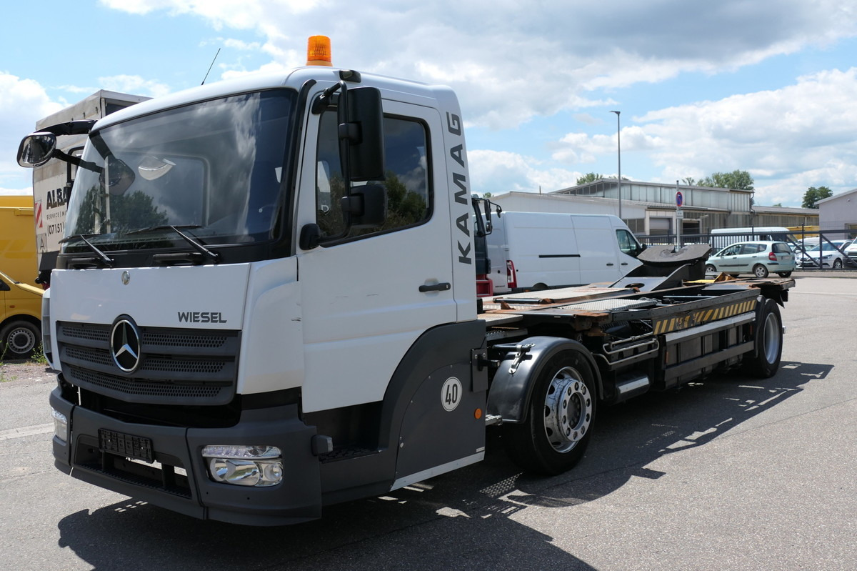 MERCEDES-BENZ Kamag Wiesel WBH 25 Wiesel Umsetzfahrzeug - Caminhão transportador de contêineres/ Caixa móvel: foto 2 MERCEDES-BENZ Kamag Wiesel WBH 25 Wiesel Umsetzfahrzeug - Caminhão transportador de contêineres/ Caixa móvel: foto 2