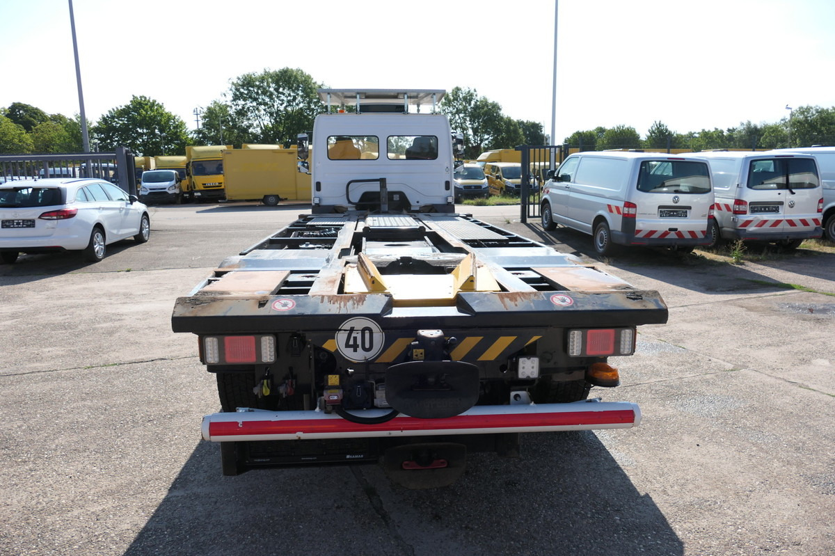 MERCEDES-BENZ Kamag Wiesel WBH 25 Wiesel Umsetzfahrzeug - Caminhão transportador de contêineres/ Caixa móvel: foto 5 MERCEDES-BENZ Kamag Wiesel WBH 25 Wiesel Umsetzfahrzeug - Caminhão transportador de contêineres/ Caixa móvel: foto 5