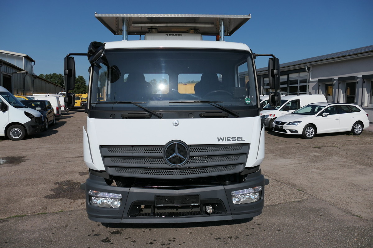 MERCEDES-BENZ Kamag Wiesel WBH 25 Wiesel Umsetzfahrzeug - Caminhão transportador de contêineres/ Caixa móvel: foto 2 MERCEDES-BENZ Kamag Wiesel WBH 25 Wiesel Umsetzfahrzeug - Caminhão transportador de contêineres/ Caixa móvel: foto 2