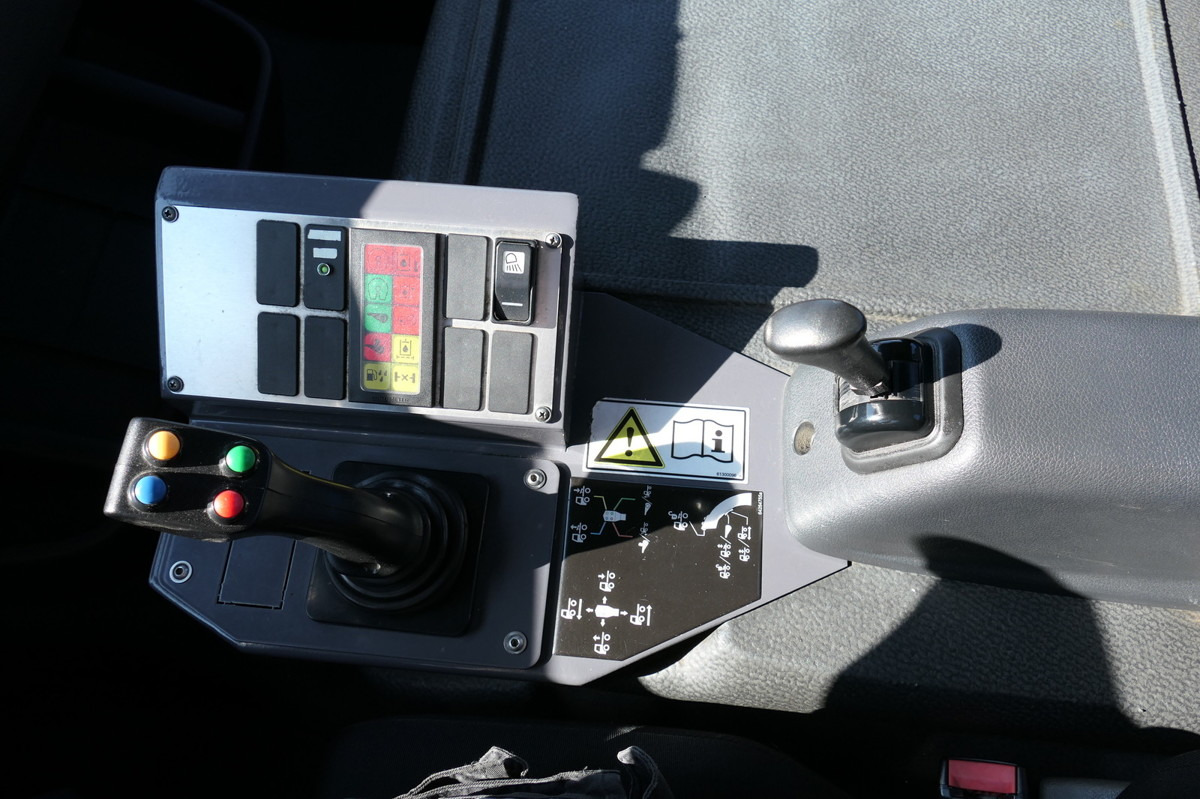 Caminhão transportador de contêineres/ Caixa móvel MERCEDES-BENZ Kamag Wiesel WBH 25 Wiesel Umsetzfahrzeug: foto 16