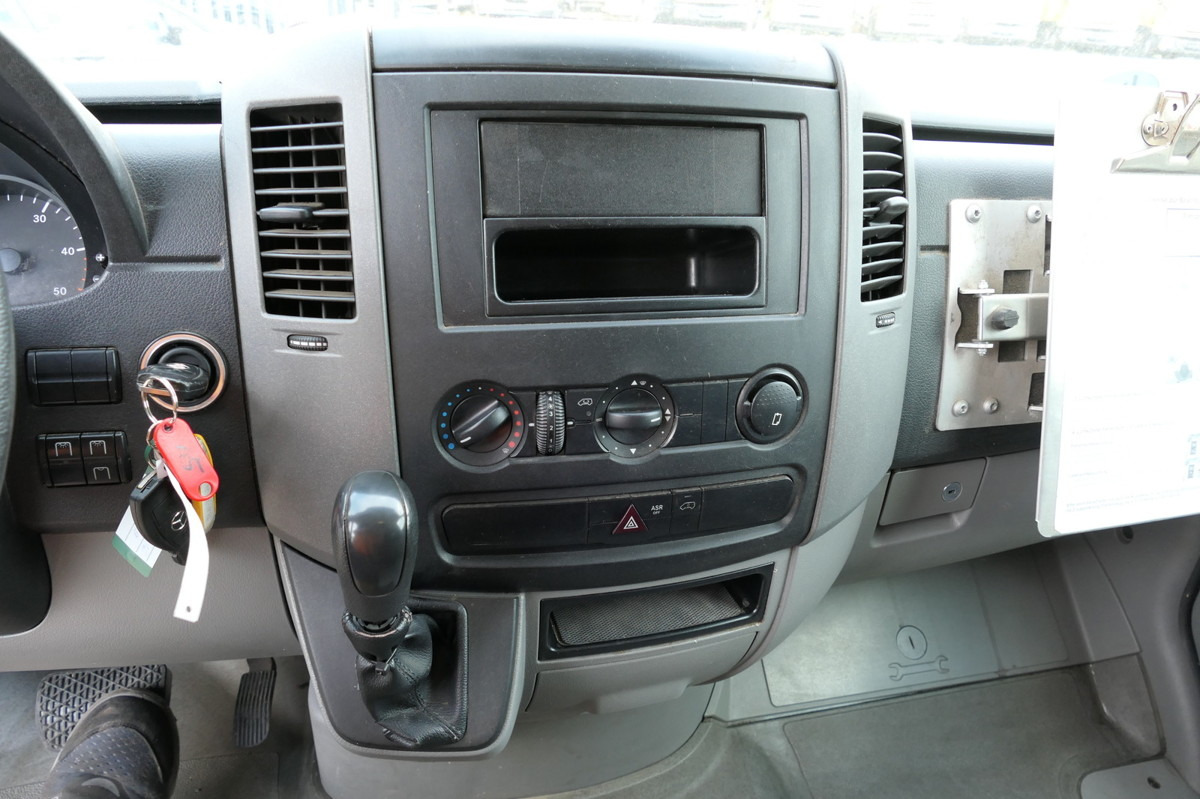 Carrinha de contentor MERCEDES-BENZ SPRINTER 310 CDI MAXI EURO-5 KOFFER REGALE KAMER: foto 11