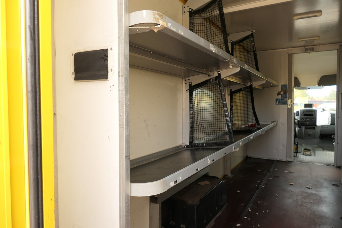 Carrinha de contentor MERCEDES-BENZ SPRINTER 310 CDI MAXI EURO-5 KOFFER REGALE KAMER: foto 8