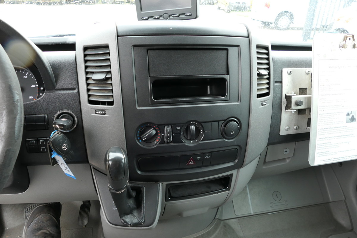Carrinha de contentor MERCEDES-BENZ SPRINTER 310 CDI MAXI EURO-5 KOFFER REGALE KAMER: foto 11