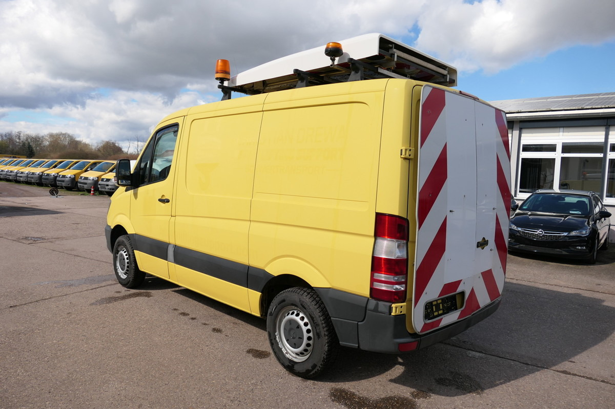 MERCEDES-BENZ Sprinter 216 CDI KLIMA - Begleitfahrzeug SCHLAFB - Furgão compacto: foto 5 MERCEDES-BENZ Sprinter 216 CDI KLIMA - Begleitfahrzeug SCHLAFB - Furgão compacto: foto 5