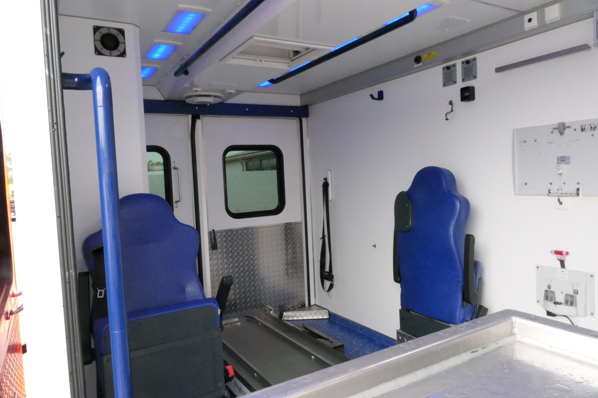 Locação de MERCEDES-BENZ Sprinter 519 CDI Klima Krankenwagen MERCEDES-BENZ Sprinter 519 CDI Klima Krankenwagen: foto 8