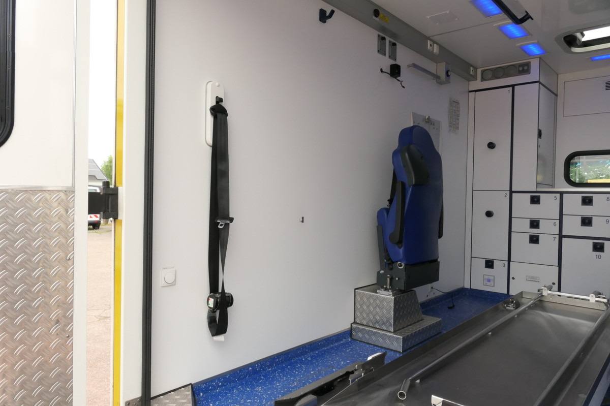 Locação de MERCEDES-BENZ Sprinter 519 CDI Klima Krankenwagen MERCEDES-BENZ Sprinter 519 CDI Klima Krankenwagen: foto 12