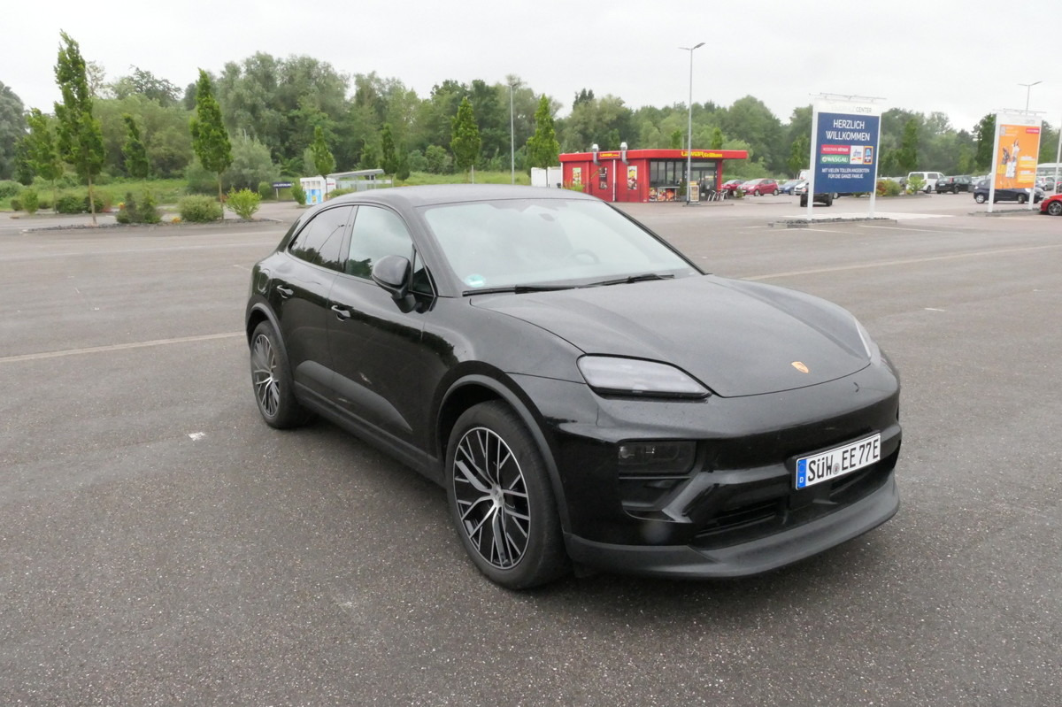 PORSCHE Macan 4 Electric - Bose Soundsystem Kombilimousi - SUV: foto 2 PORSCHE Macan 4 Electric - Bose Soundsystem Kombilimousi - SUV: foto 2