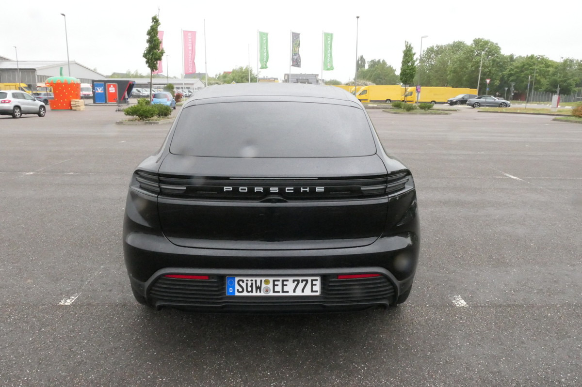 PORSCHE Macan 4 Electric - Bose Soundsystem Kombilimousi - SUV: foto 4 PORSCHE Macan 4 Electric - Bose Soundsystem Kombilimousi - SUV: foto 4