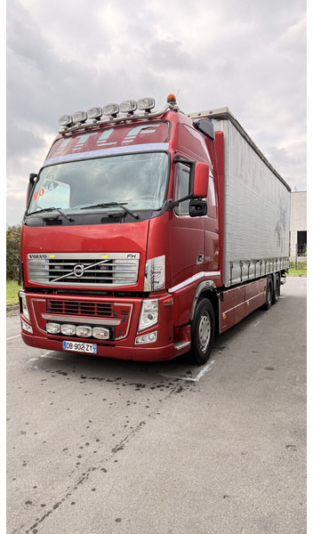 Volvo FH13 540 - Caminhão com lona: foto 2 Volvo FH13 540 - Caminhão com lona: foto 2