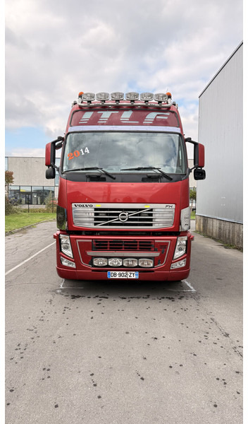 Volvo FH13 540 - Caminhão com lona: foto 3 Volvo FH13 540 - Caminhão com lona: foto 3