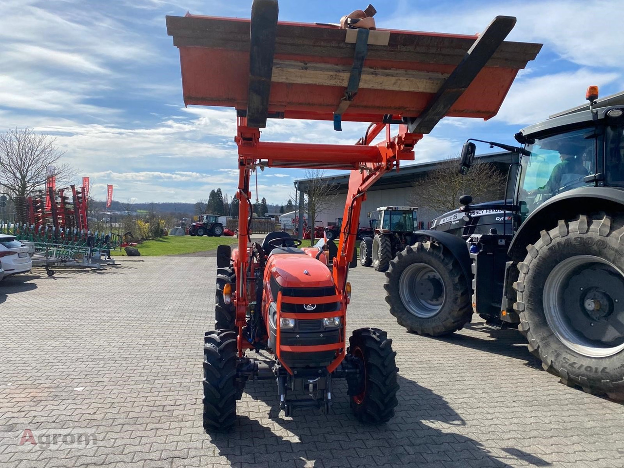 Kubota L 1501 - Trator: foto 4 Kubota L 1501 - Trator: foto 4