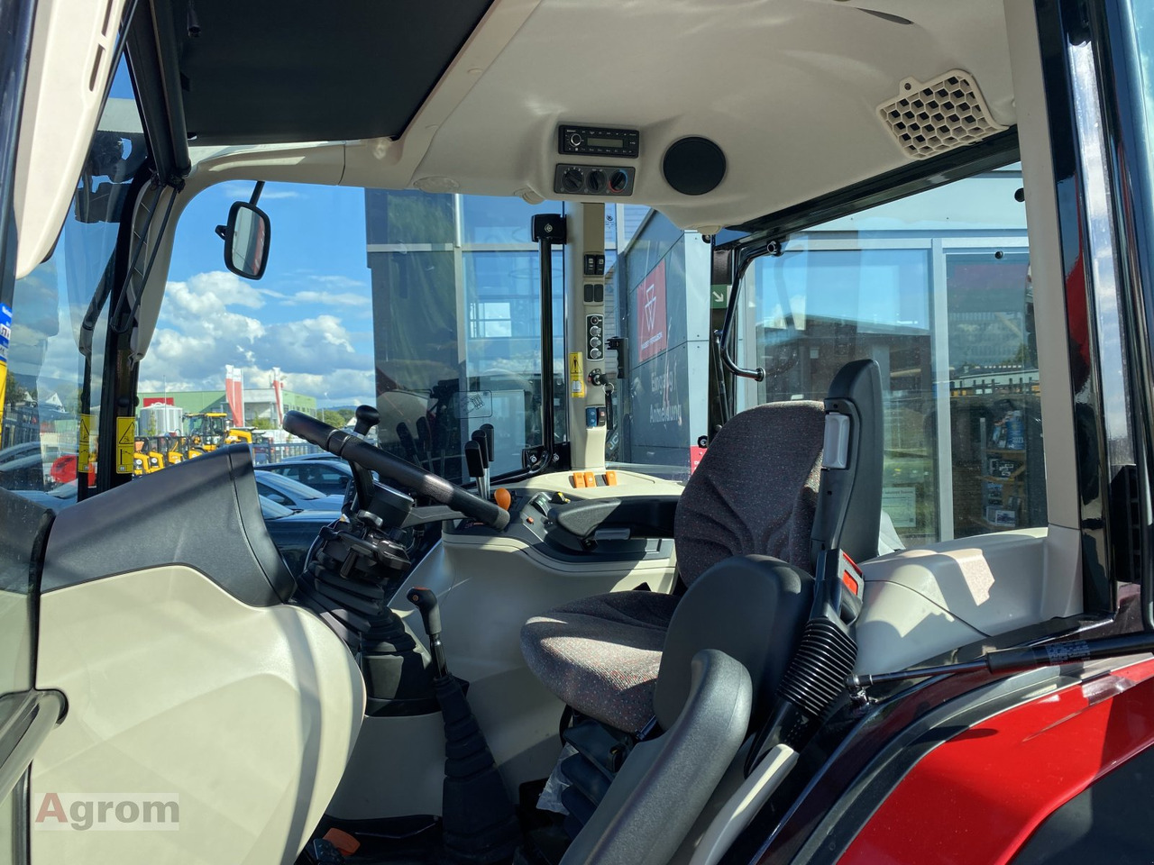 Trator Massey Ferguson 4709: foto 11