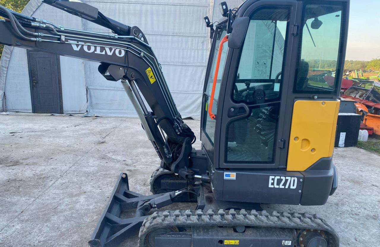 Mini escavadeira Volvo EC27D: foto 14