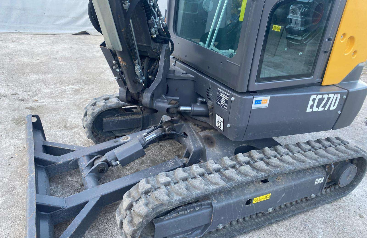 Volvo EC27D - Mini escavadeira: foto 2 Volvo EC27D - Mini escavadeira: foto 2