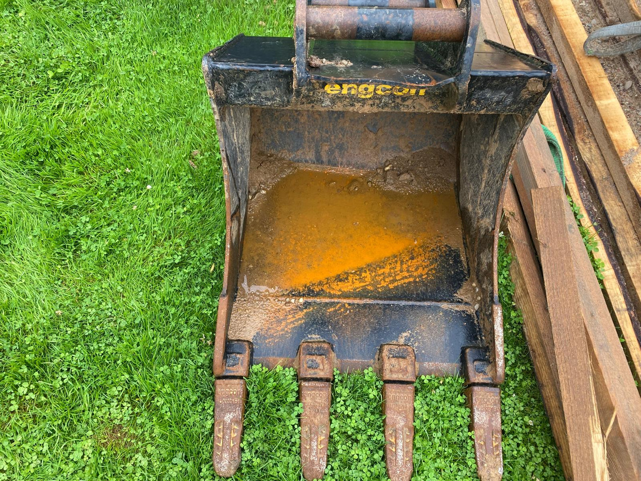 Mini escavadeira Volvo EC27D: foto 18