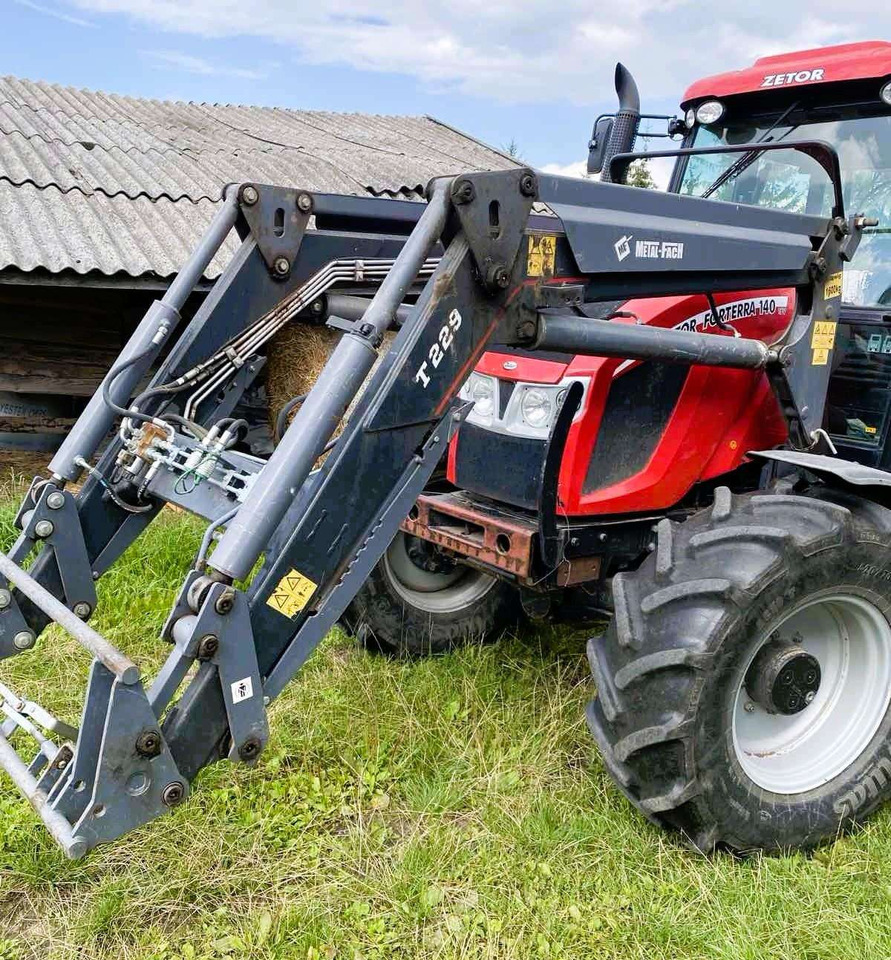 Zetor Forterra 140 - Trator: foto 1 Zetor Forterra 140 - Trator: foto 1