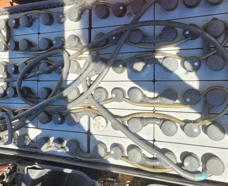 Linde E 16 C-01/386 (batt. 2016) - Empilhadeira elétrica: foto 4 Linde E 16 C-01/386 (batt. 2016) - Empilhadeira elétrica: foto 4