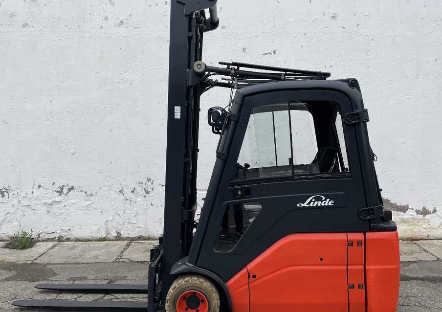 Linde E 18 L-01/386 (batt. NUOVA) - Empilhadeira elétrica: foto 2 Linde E 18 L-01/386 (batt. NUOVA) - Empilhadeira elétrica: foto 2