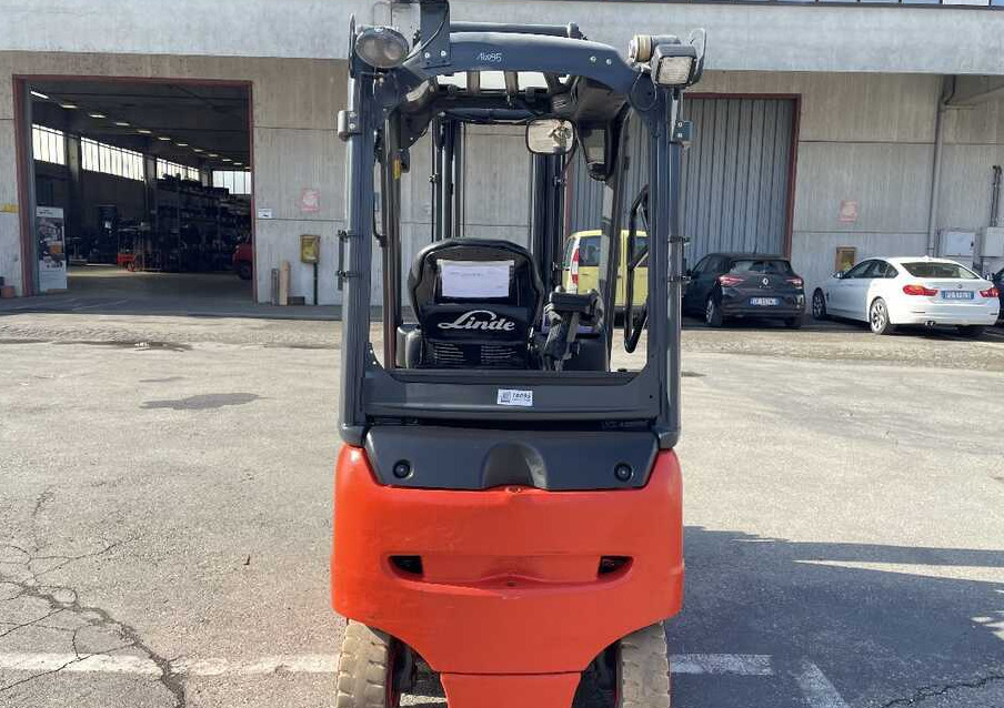 Linde E 20 PH/386 (batt. 2017) - Empilhadeira elétrica: foto 3 Linde E 20 PH/386 (batt. 2017) - Empilhadeira elétrica: foto 3