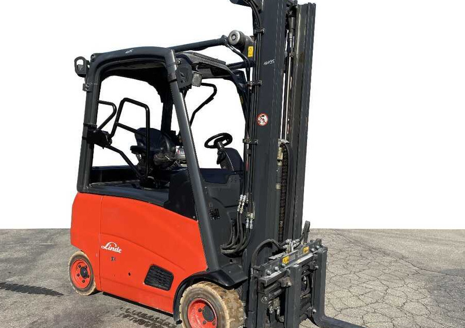 Linde E 20 PH/386 (batt. 2017) - Empilhadeira elétrica: foto 1 Linde E 20 PH/386 (batt. 2017) - Empilhadeira elétrica: foto 1