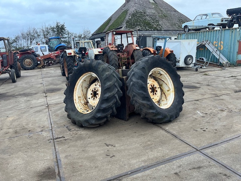 Firestone 18.4 R34 - Jante: foto 5 Firestone 18.4 R34 - Jante: foto 5