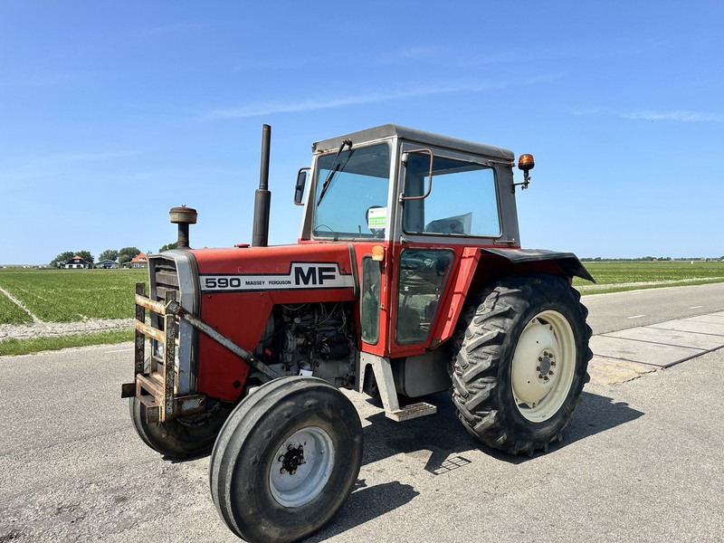 Massey Ferguson 590 - Trator: foto 1 Massey Ferguson 590 - Trator: foto 1