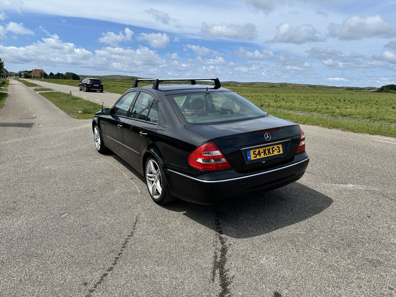 Automóvel Mercedes-Benz E-Klasse 240: foto 12