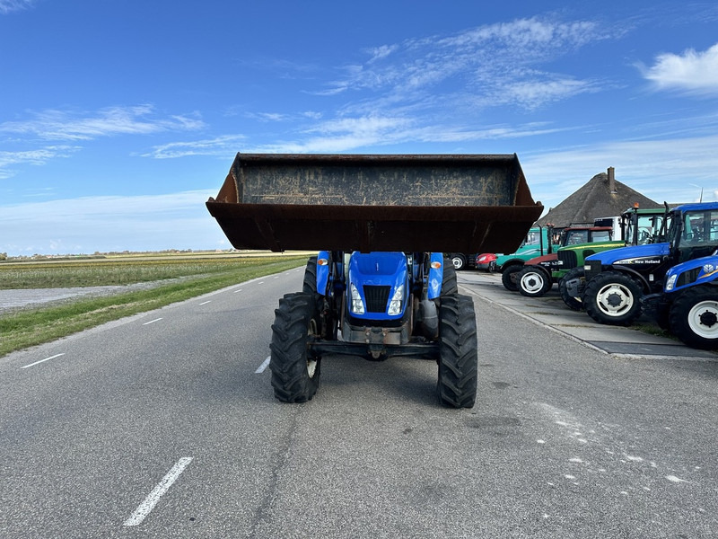 New Holland TD5.100 - Trator: foto 3 New Holland TD5.100 - Trator: foto 3