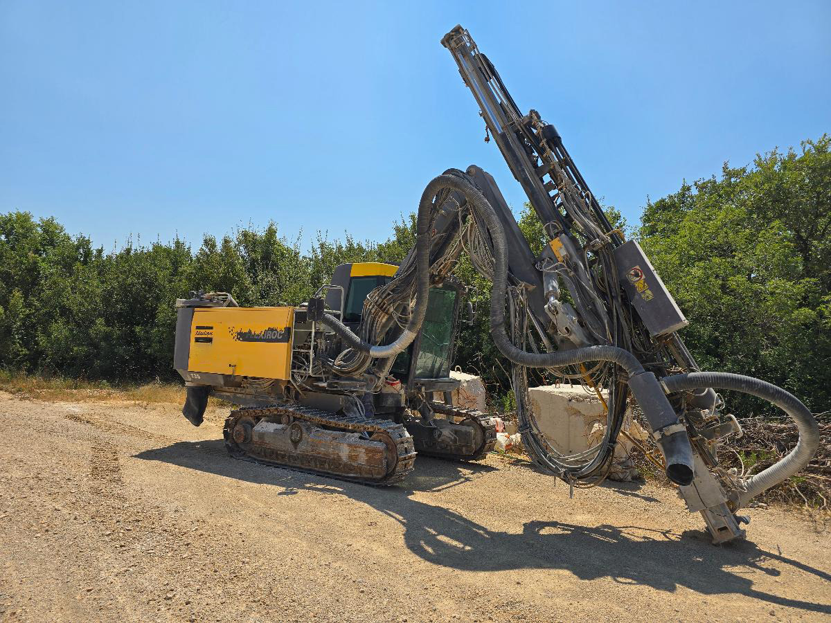Atlas Copco FlexiRoc T35-11 - Máquina de perfuração: foto 1 Atlas Copco FlexiRoc T35-11 - Máquina de perfuração: foto 1
