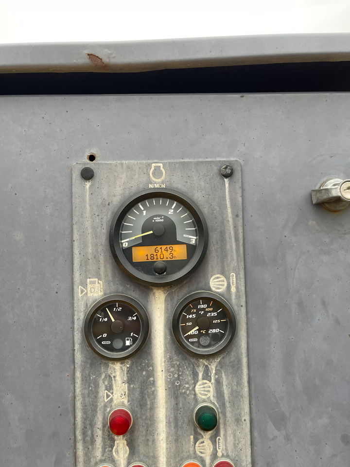 Atlas Copco ROC D3-01 - Máquina de perfuração: foto 4 Atlas Copco ROC D3-01 - Máquina de perfuração: foto 4