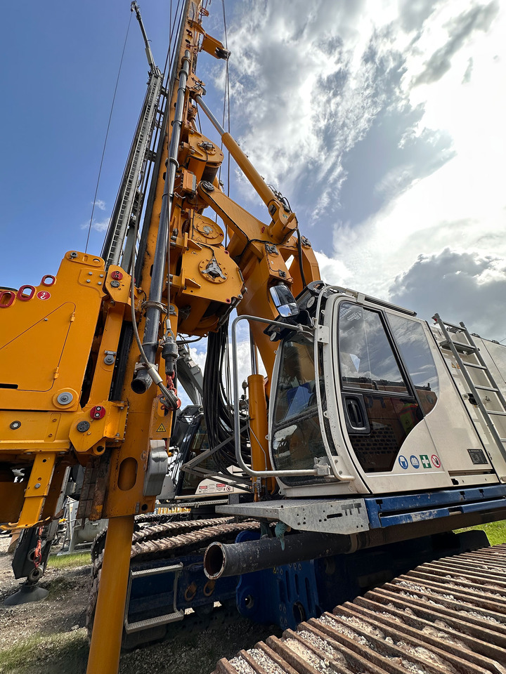 Bauer BG 28H - Bate estaca: foto 3 Bauer BG 28H - Bate estaca: foto 3